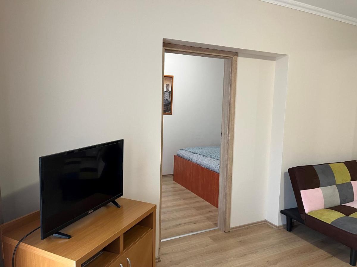 Brookforest Apartman Hajdúszoboszló Exteriör bild
