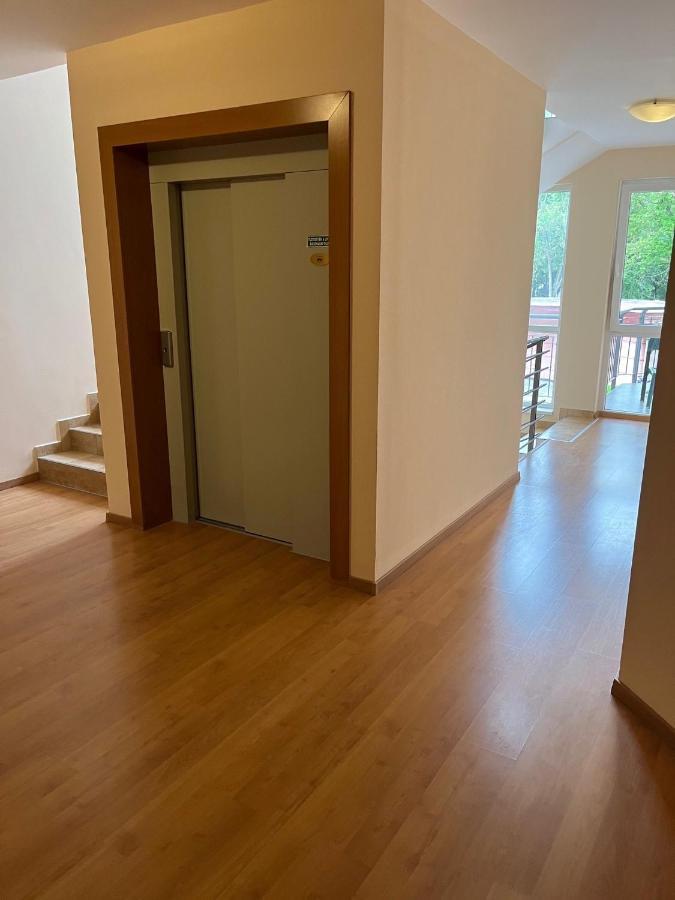 Brookforest Apartman Hajdúszoboszló Exteriör bild