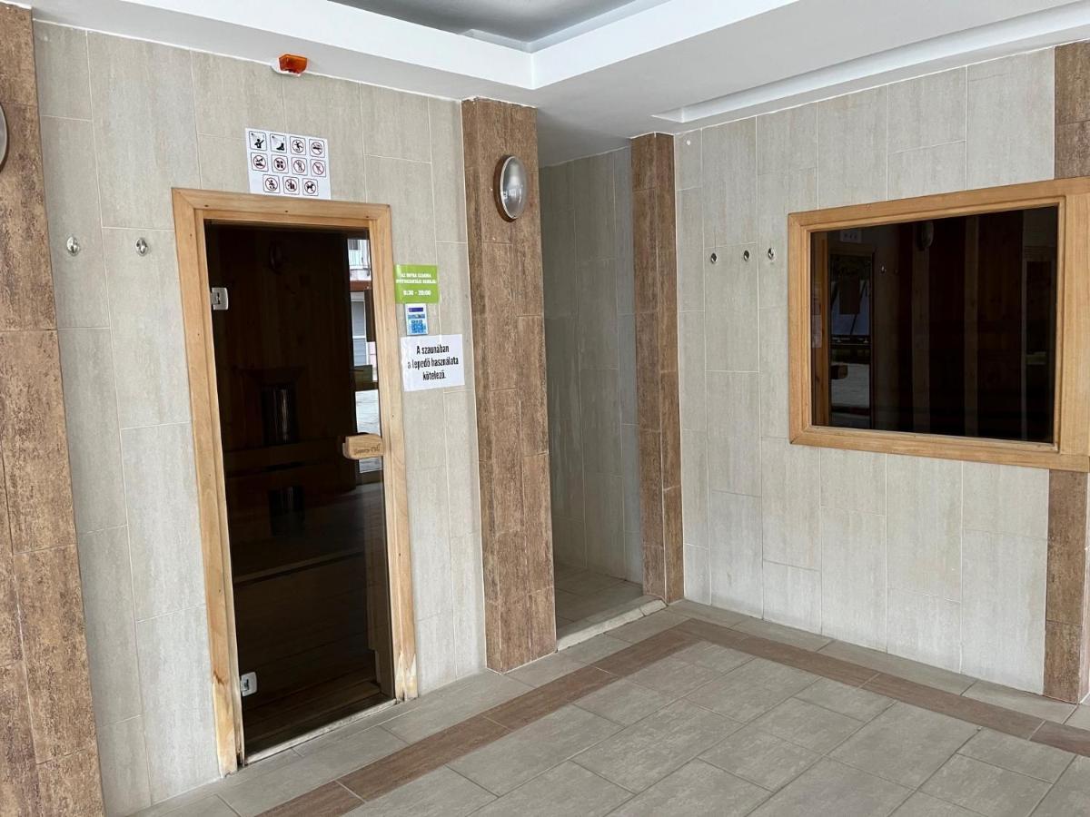 Brookforest Apartman Hajdúszoboszló Exteriör bild