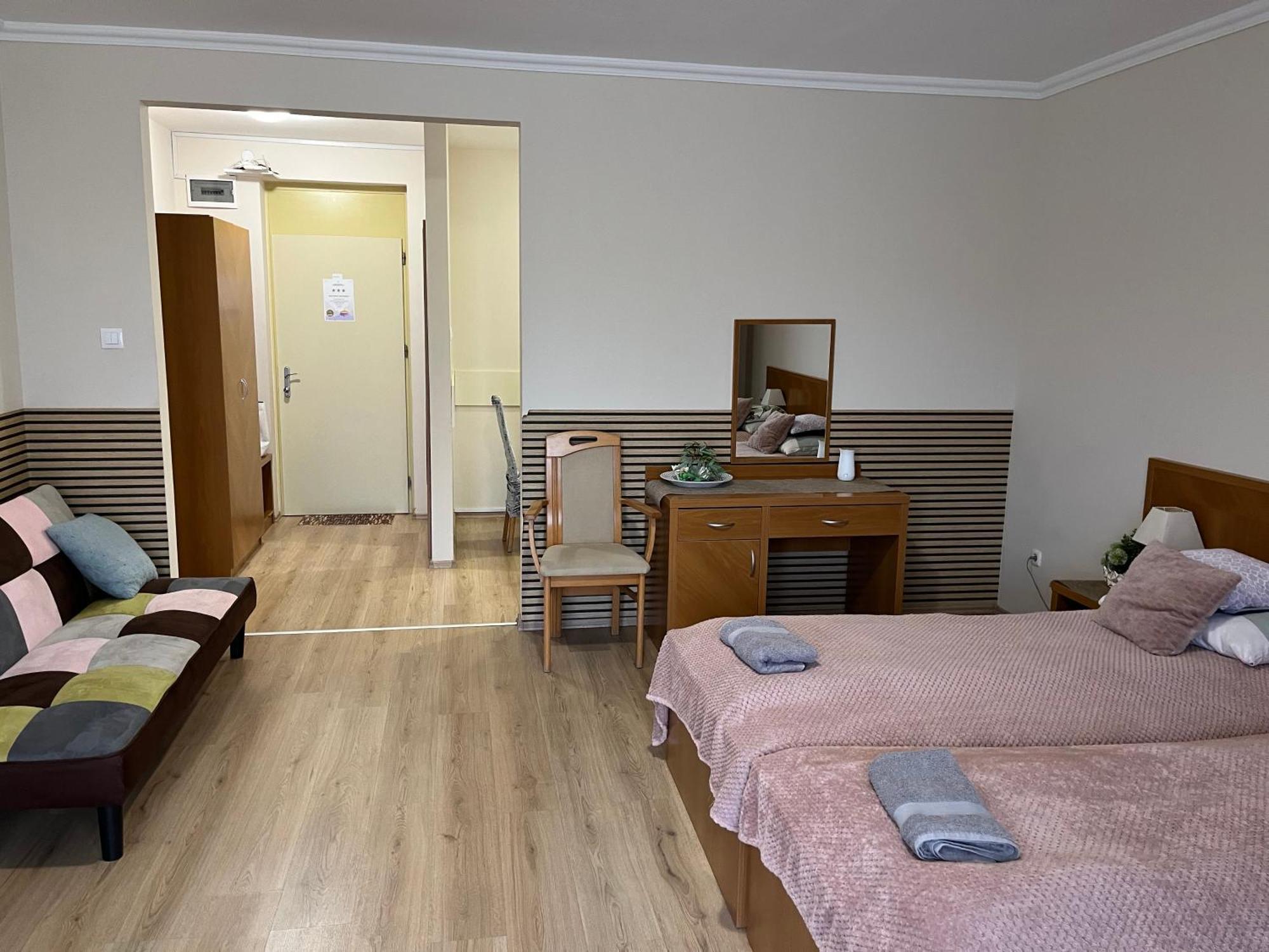 Brookforest Apartman Hajdúszoboszló Exteriör bild