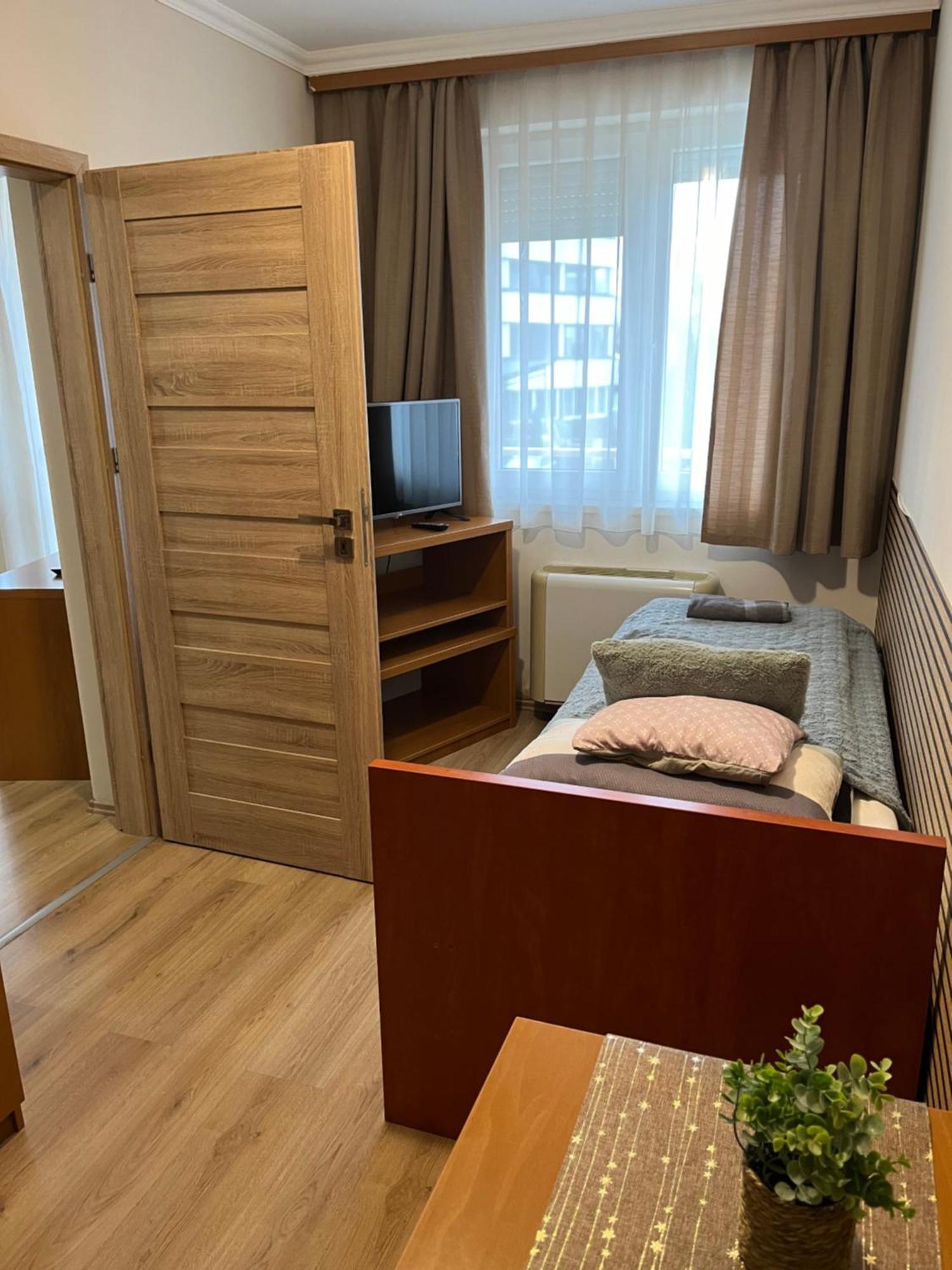 Brookforest Apartman Hajdúszoboszló Exteriör bild